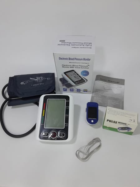 Combo Salud Total: Tensiómetro y Oxímetro para Monitoreo Preciso en Casa